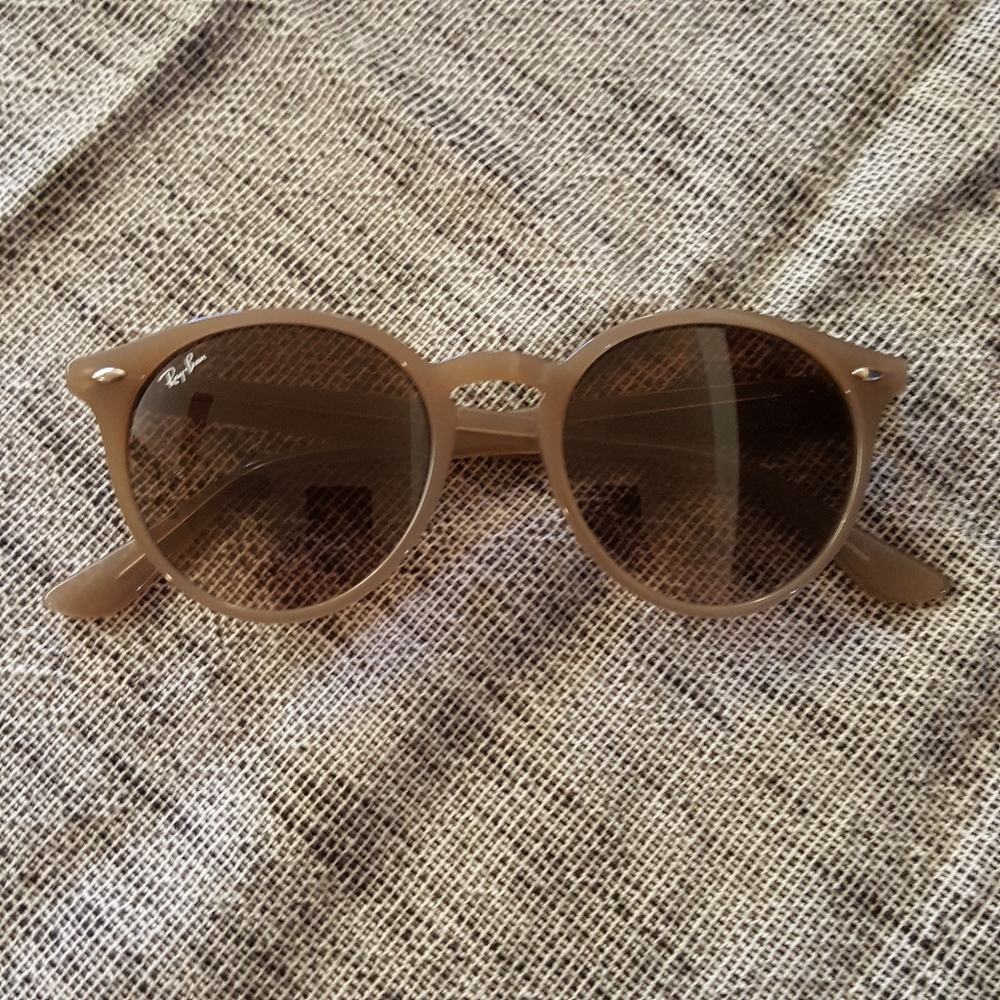 Ray-Ban Sunglasses - NWOT